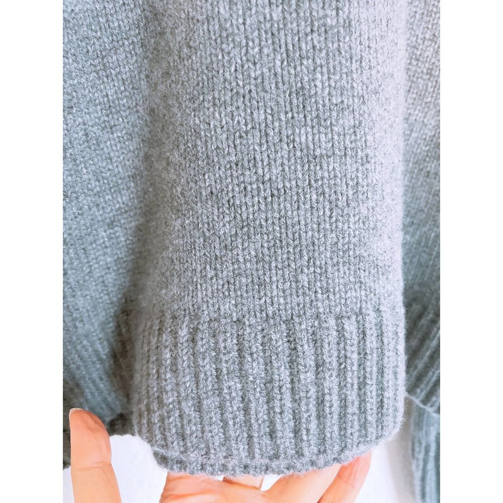 Khaite The Brie button shoulder flare sleeve cashmere sweater - Picture 10 of 12